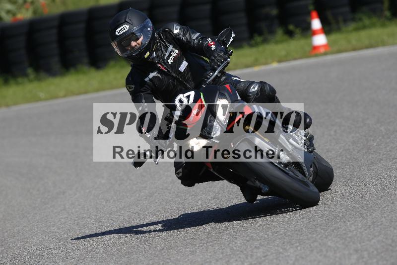 /Archiv-2024/29 12.06.2024 MOTO.CH Track Day ADR/Gruppe gelb/107